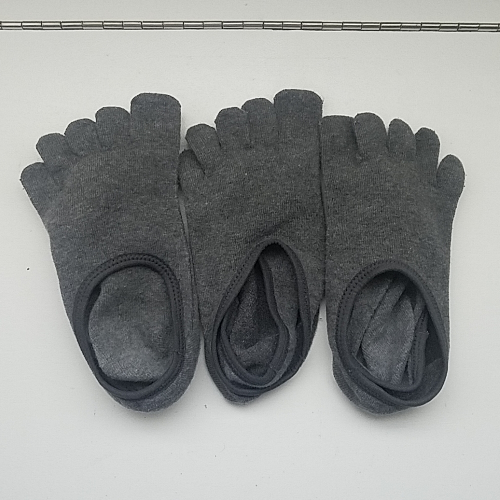 3 Pairs Gray No Show Toe Socks